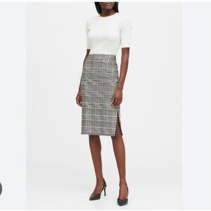 Like New- Banana Republic PLAID PENCIL SKIRT